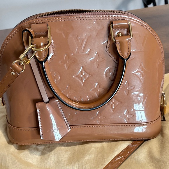 Louis Vuitton Alma Vernis Shoulder Bag in Rose Velours - Picture 9 of 13